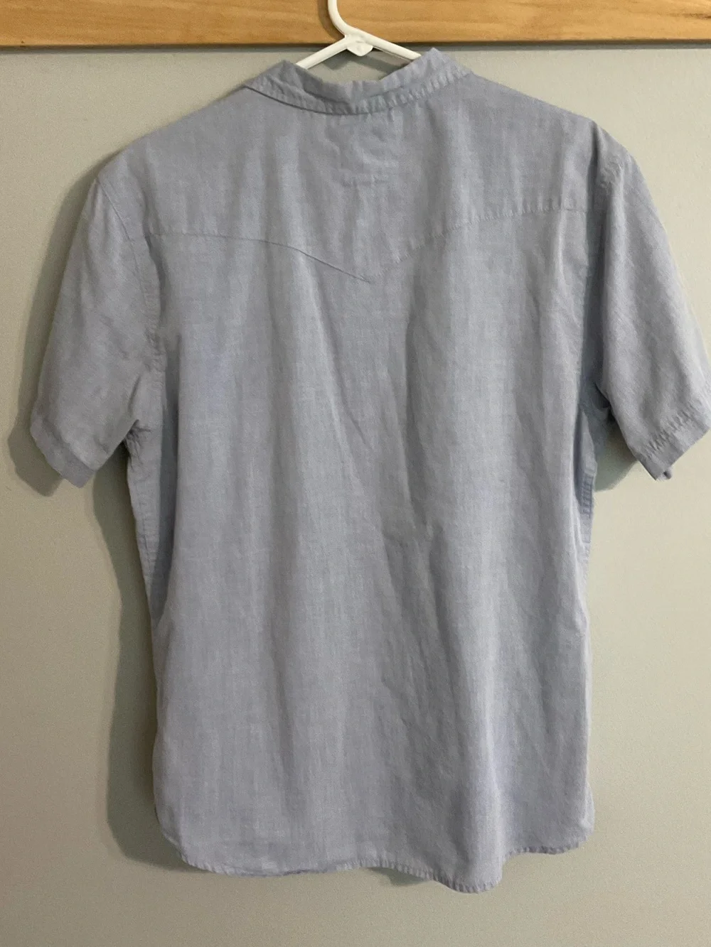 Levi's Men's Classic Western Athletic Fit Short Sleeve Button-Down Shirt - Large
